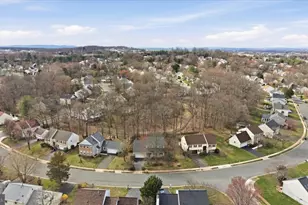 206 Cardinal Glen Cir, Sterling, VA 20164 - Photo 34