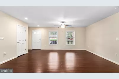 13 S Hughes Street, Hamilton, VA 20158 - Photo 8
