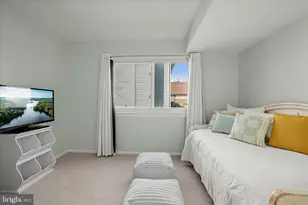 102 Evergreen St, Sterling, VA 20164 - Photo 22