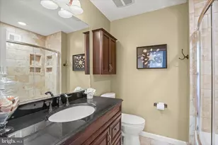 102 Evergreen St, Sterling, VA 20164 - Photo 30