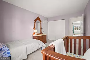 102 Evergreen St, Sterling, VA 20164 - Photo 32