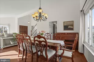 102 Evergreen St, Sterling, VA 20164 - Photo 6