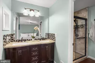 102 Evergreen St, Sterling, VA 20164 - Photo 26