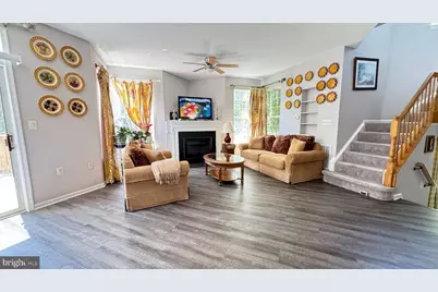 21512 Tamarack Ridge Square, Sterling, VA 20164 - Photo 4