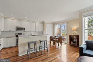 20660 Muddy Harbour Square, Sterling, VA 20165 - Photo 12