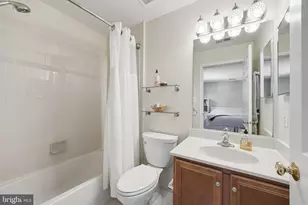 19829 Bethpage Ct, Ashburn, VA 20147 - Photo 34