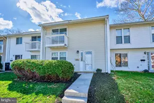 253 Willow Terrace, Sterling, VA 20164 - Photo 2