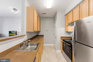 42539 Mayflower Terrace, Brambleton, VA 20148 - Photo 4