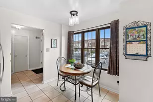 27 Haxall Ct, Sterling, VA 20165 - Photo 16