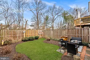 27 Haxall Ct, Sterling, VA 20165 - Photo 42