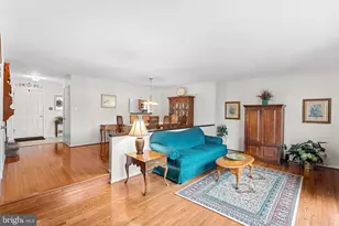 27 Haxall Ct, Sterling, VA 20165 - Photo 10