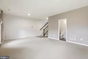 25349 Wakestone Park Terrace, Chantilly, VA 20152 - Photo 34