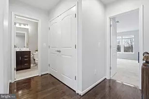 25349 Wakestone Park Terrace, Chantilly, VA 20152 - Photo 16