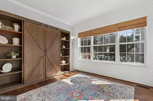 25462 Upper Clubhouse Dr, Chantilly, VA 20152 - Photo 8