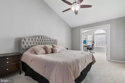 25462 Upper Clubhouse Drive, Chantilly, VA 20152 - Photo 14