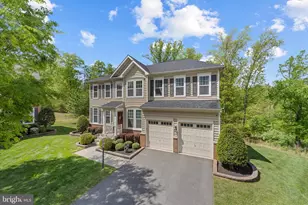 24618 Salmon River Pl, Aldie, VA 20105 - Photo 2