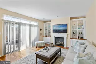 43719 Middlebrook Terrace, Ashburn, VA 20147 - Photo 10