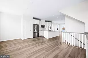 42508 Invergordon Terrance, Sterling, VA 20166 - Photo 8