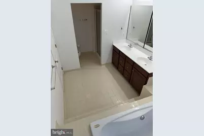 25861 Kirkwood Square, Chantilly, VA 20152 - Photo 24