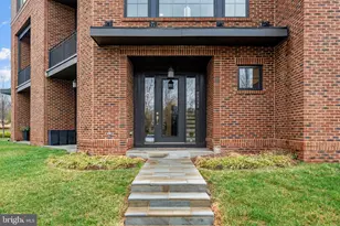 23132 Brooksbank Square, Brambleton, VA 20148 - Photo 4