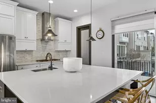 23132 Brooksbank Square, Brambleton, VA 20148 - Photo 24