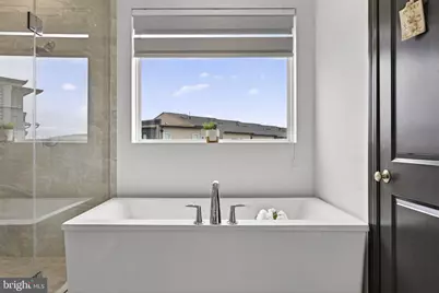 23132 Brooksbank Square, Brambleton, VA 20148 - Photo 46