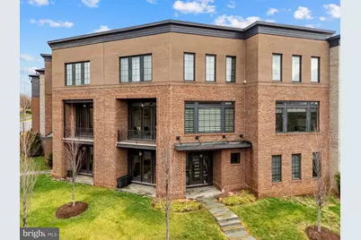 23132 Brooksbank Square, Brambleton, VA 20148 - Photo 2