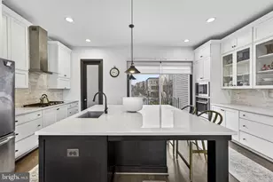 23132 Brooksbank Square, Brambleton, VA 20148 - Photo 20