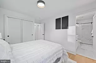 708 W Jasper Ct, Sterling, VA 20164 - Photo 32