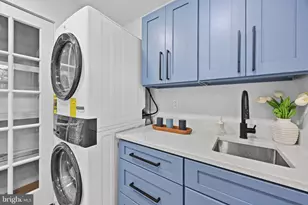 708 W Jasper Ct, Sterling, VA 20164 - Photo 24