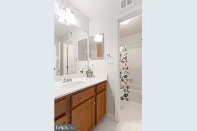 42496 Legacy Park Drive, Brambleton, VA 20148 - Photo 32