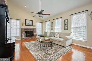 105 Whitney Pl NE, Leesburg, VA 20176 - Photo 12