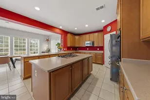 43774 Brownburg Pl, Chantilly, VA 20152 - Photo 8