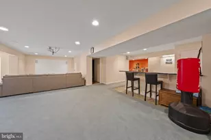 43774 Brownburg Pl, Chantilly, VA 20152 - Photo 44