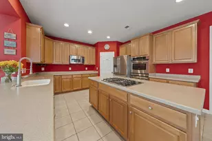 43774 Brownburg Pl, Chantilly, VA 20152 - Photo 16