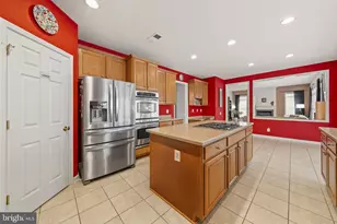 43774 Brownburg Pl, Chantilly, VA 20152 - Photo 6