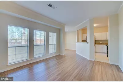 676 Gateway Drive SE #804, Leesburg, VA 20175 - Photo 8