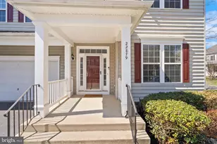 22879 Courtland Park Dr, Brambleton, VA 20148 - Photo 4