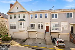 46353 Villa Square, Potomac Falls, VA 20165 - Photo 2