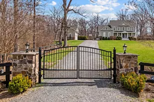 18940 Airmont Rd, Purcellville, VA 20132 - Photo 2