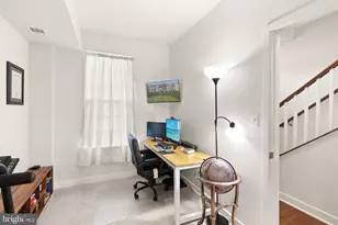 42582 Antonia Ter, Sterling, VA 20166 - Photo 10