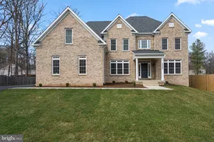 20285 Redrose Dr, Sterling, VA 20165 - Photo 2