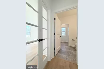 20285 Redrose Drive, Sterling, VA 20165 - Photo 32