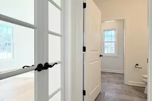 20285 Redrose Dr, Sterling, VA 20165 - Photo 32