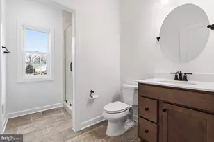 20285 Redrose Dr, Sterling, VA 20165 - Photo 34