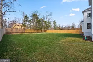 20285 Redrose Dr, Sterling, VA 20165 - Photo 6