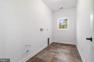 20285 Redrose Dr, Sterling, VA 20165 - Photo 54