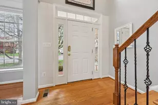42852 Ridgeway Dr, Broadlands, VA 20148 - Photo 2