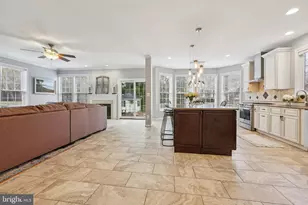 42852 Ridgeway Dr, Broadlands, VA 20148 - Photo 4