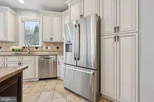 42852 Ridgeway Dr, Broadlands, VA 20148 - Photo 8